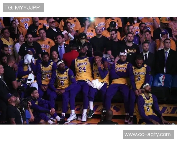 湖人替补得分惨淡场均仅242分昨晚更是仅得10分创联盟最低纪录